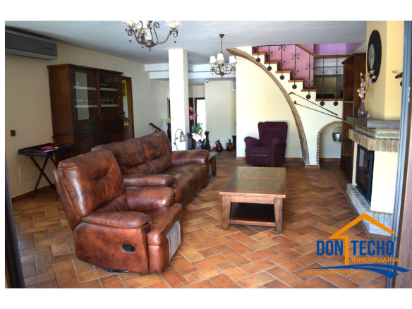 REF. LZ2503226MAN – Inmueble en Puerto de la Duquesa