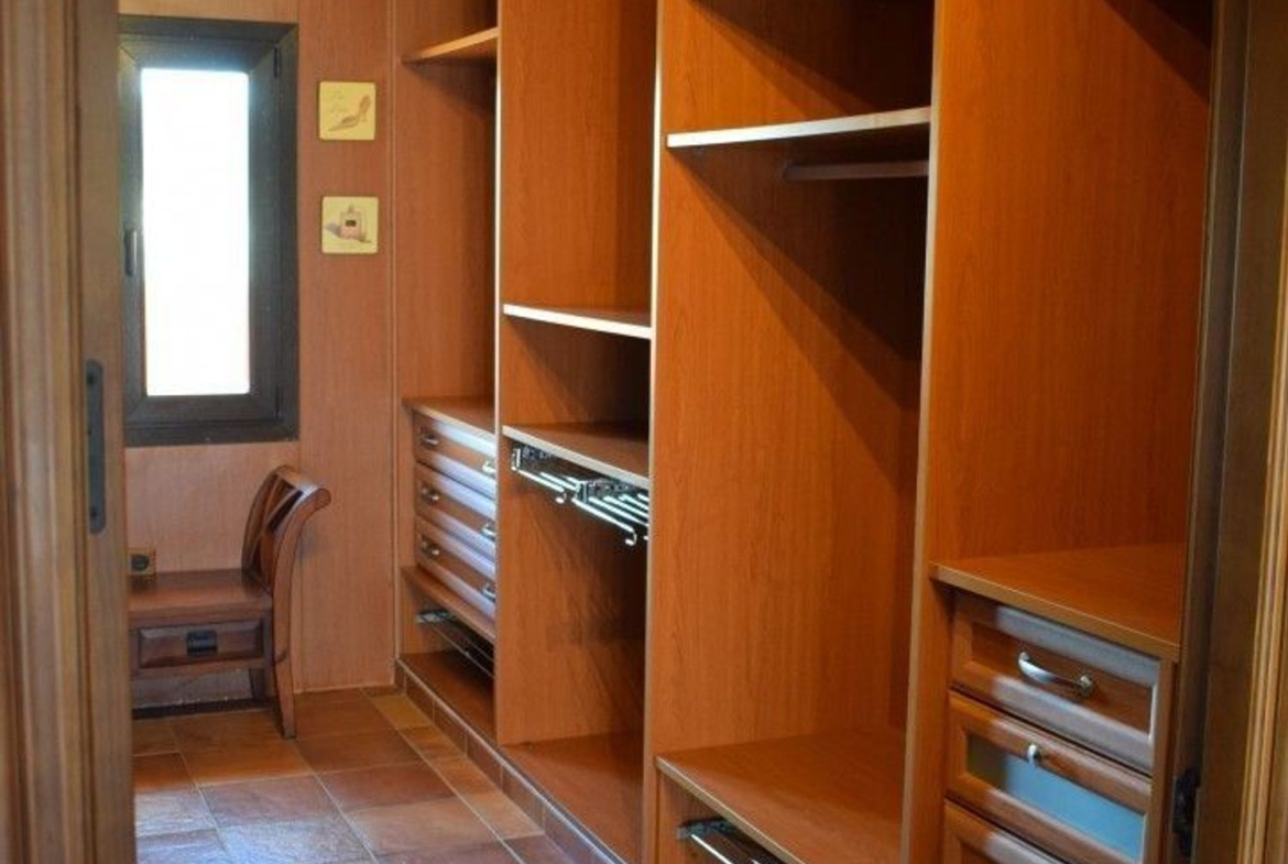 REF. LZ2503226MAN – Inmueble en Puerto de la Duquesa