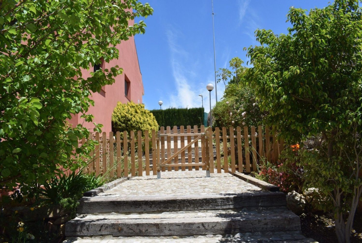 REF. LZ2503226MAN – Inmueble en Puerto de la Duquesa