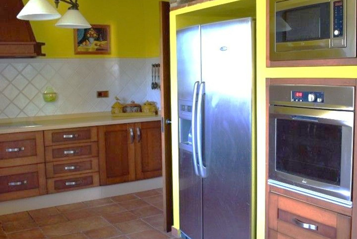 REF. LZ2503226MAN – Inmueble en Puerto de la Duquesa