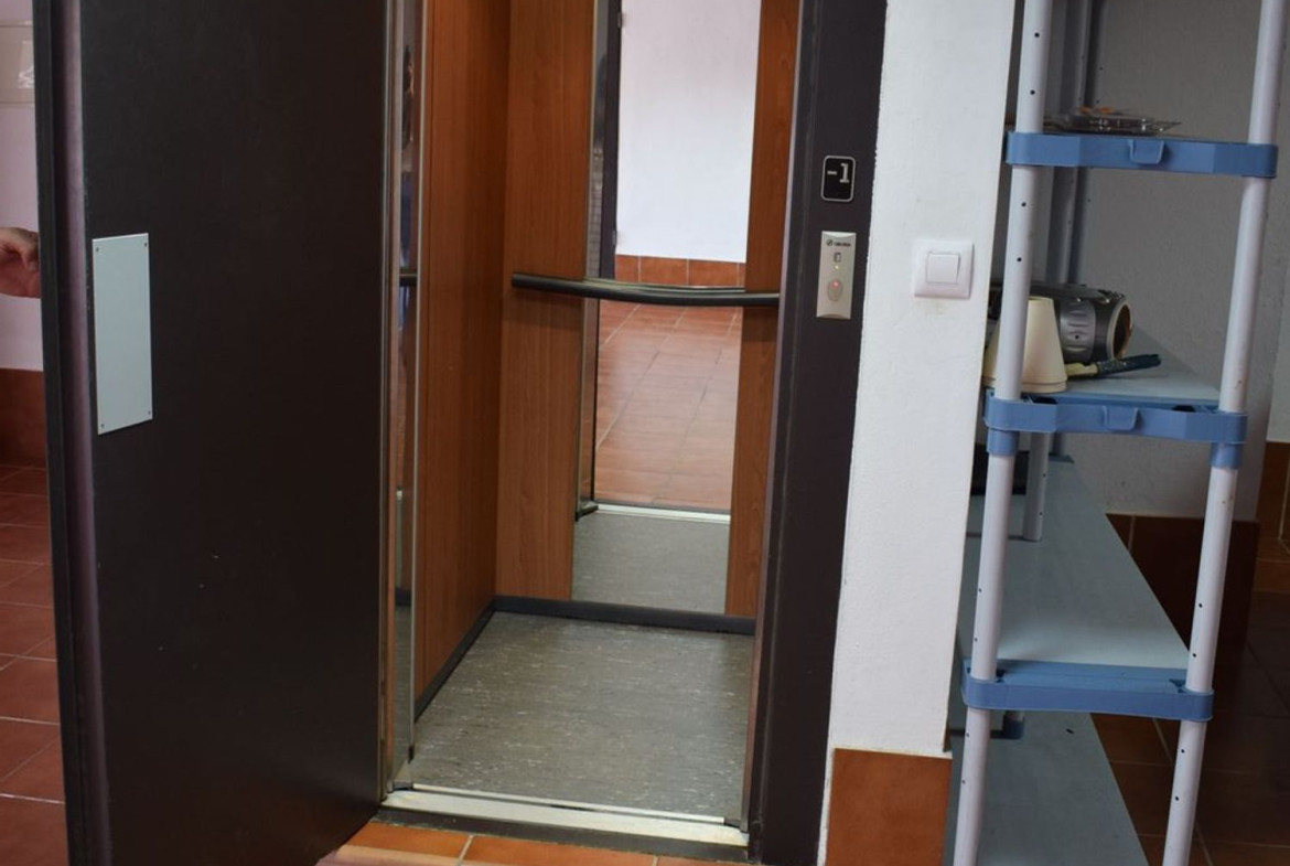 REF. LZ2503226MAN – Inmueble en Puerto de la Duquesa