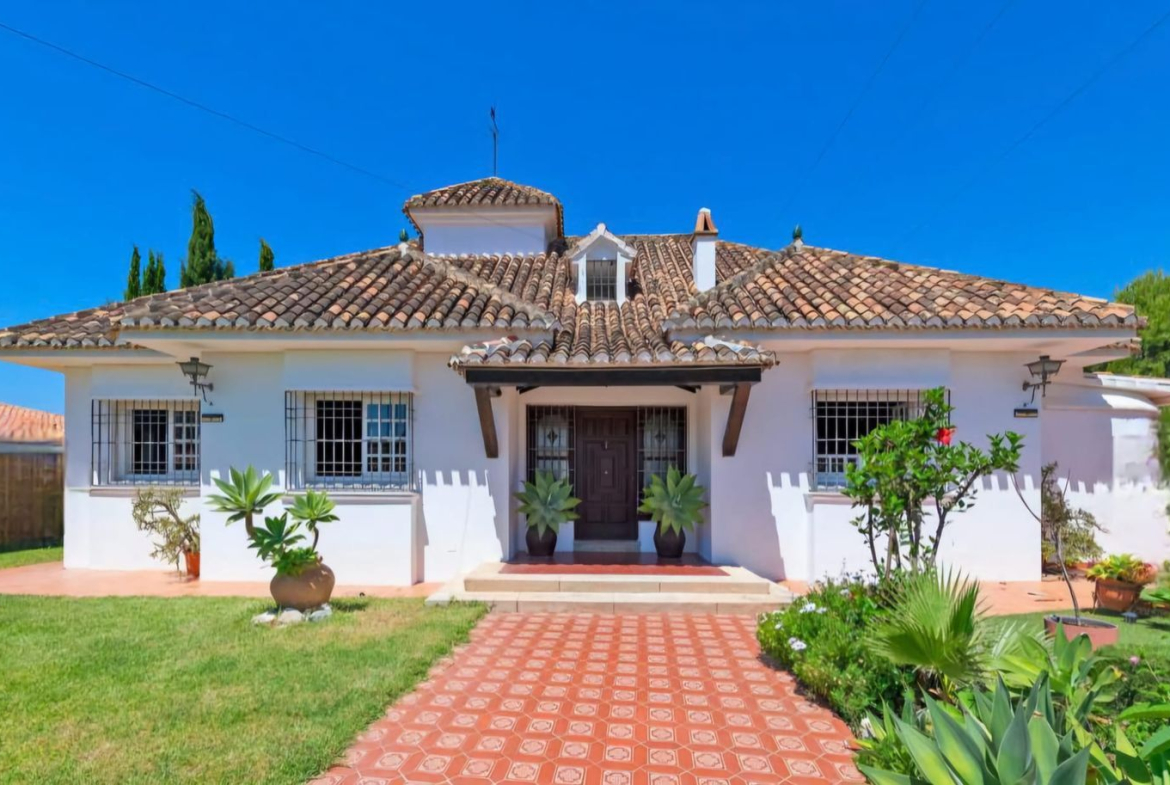 REF. SP270326RV – Inmueble en La Cala del Moral