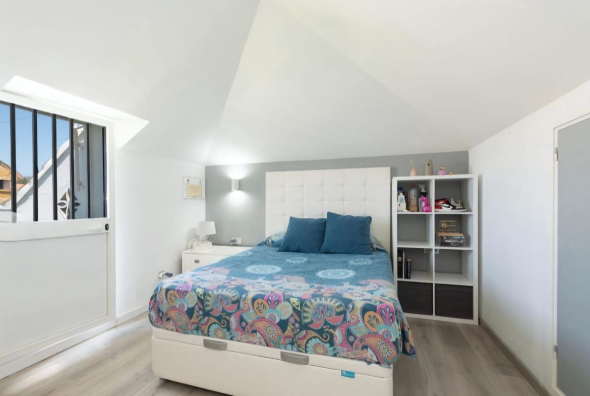 REF. SP270326RV – Inmueble en La Cala del Moral