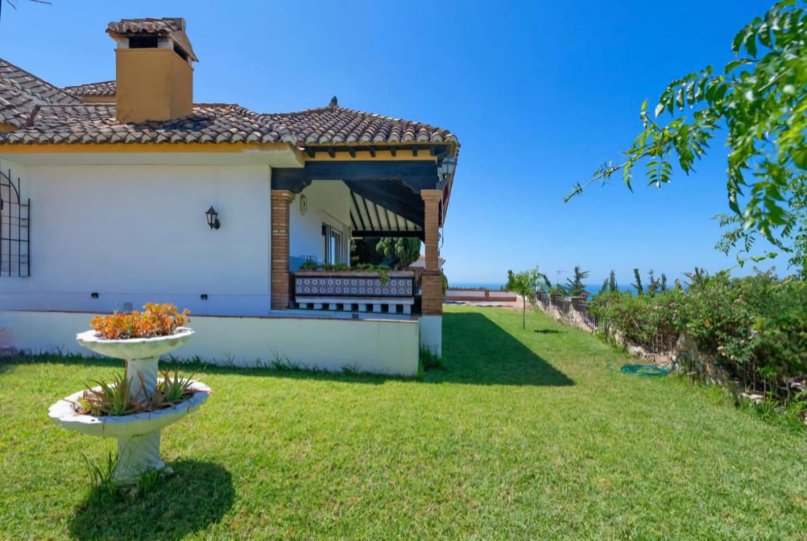 REF. SP270326RV – Inmueble en La Cala del Moral