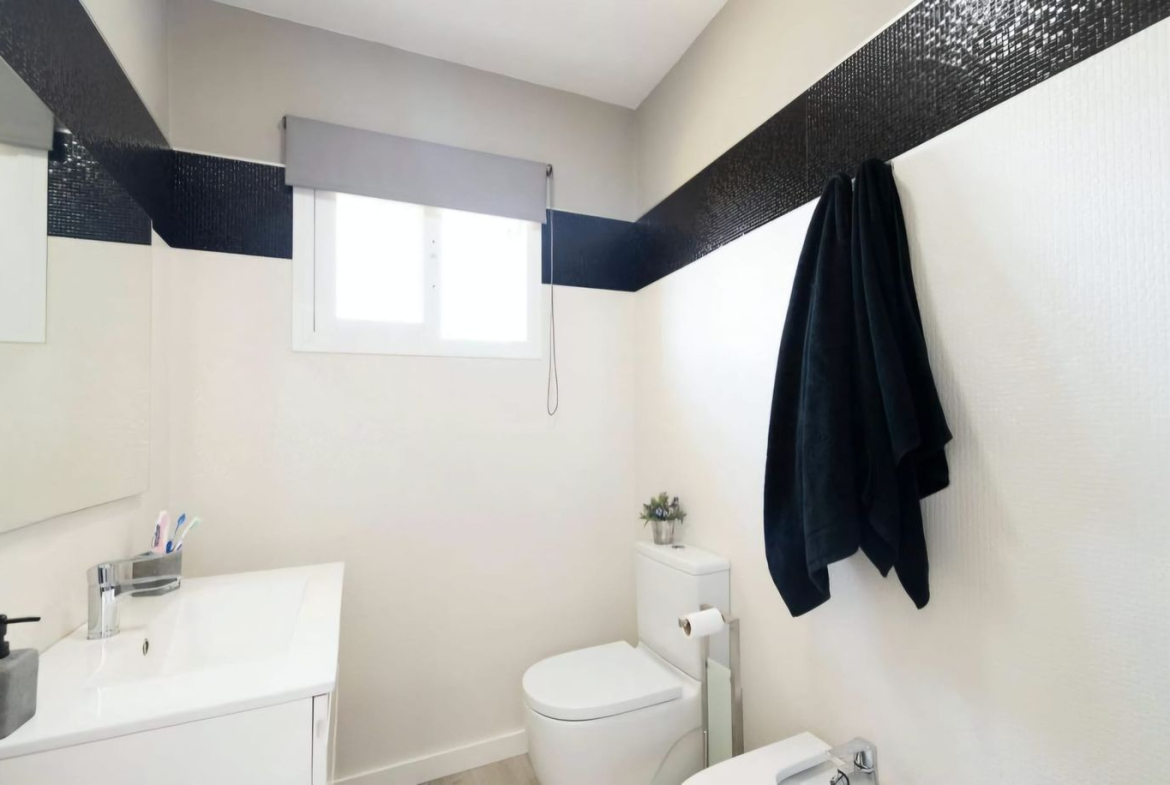 REF. SP270326RV – Inmueble en La Cala del Moral