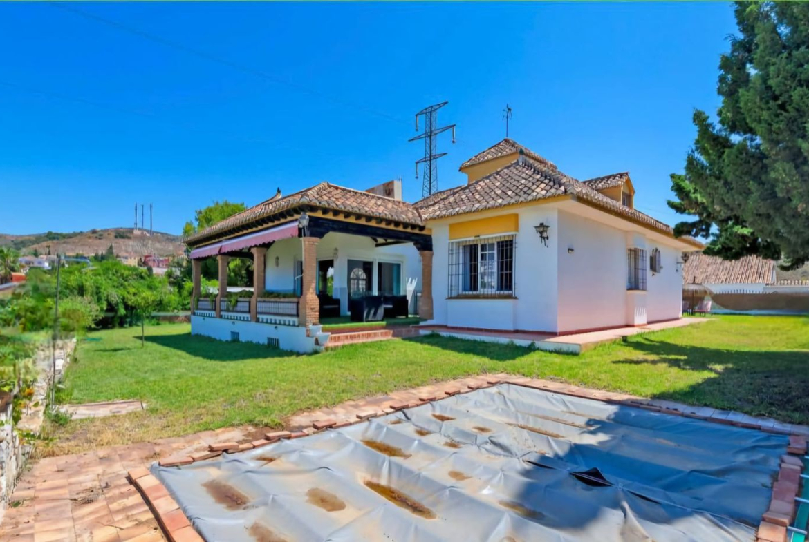 REF. SP270326RV – Inmueble en La Cala del Moral