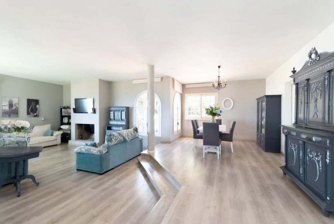 REF. SP270326RV – Inmueble en La Cala del Moral