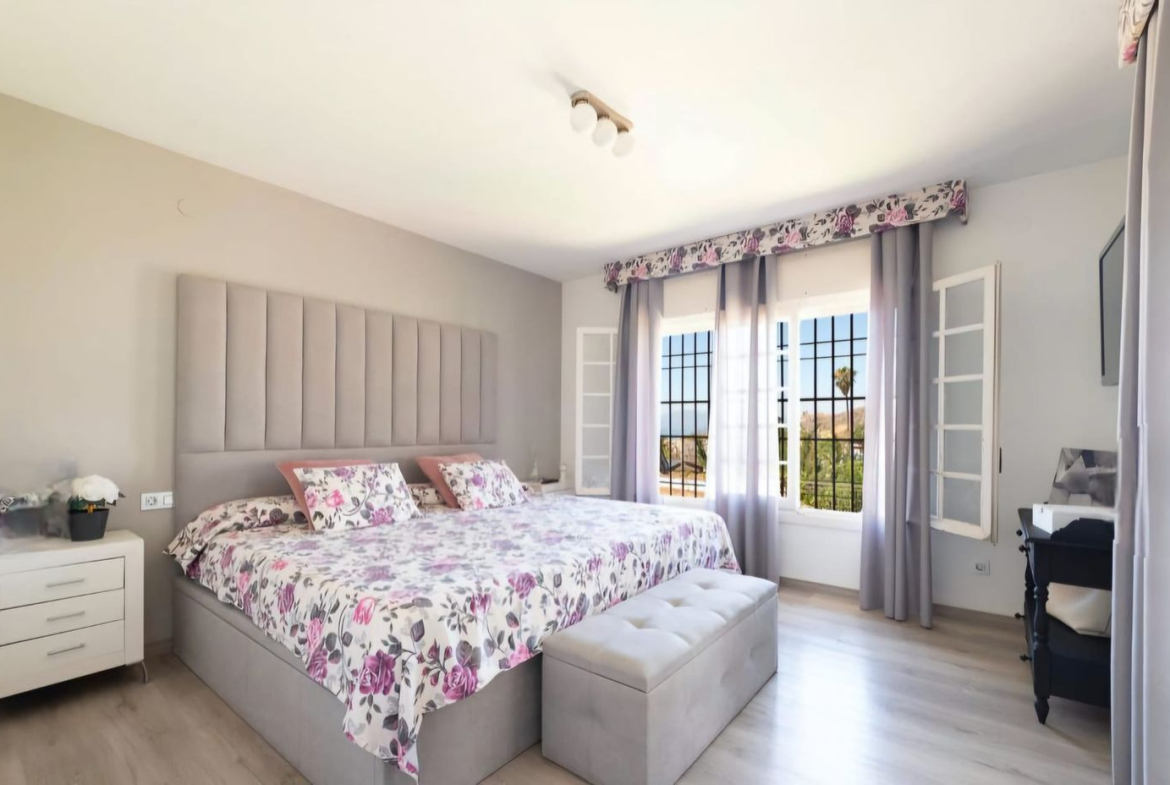 REF. SP270326RV – Inmueble en La Cala del Moral