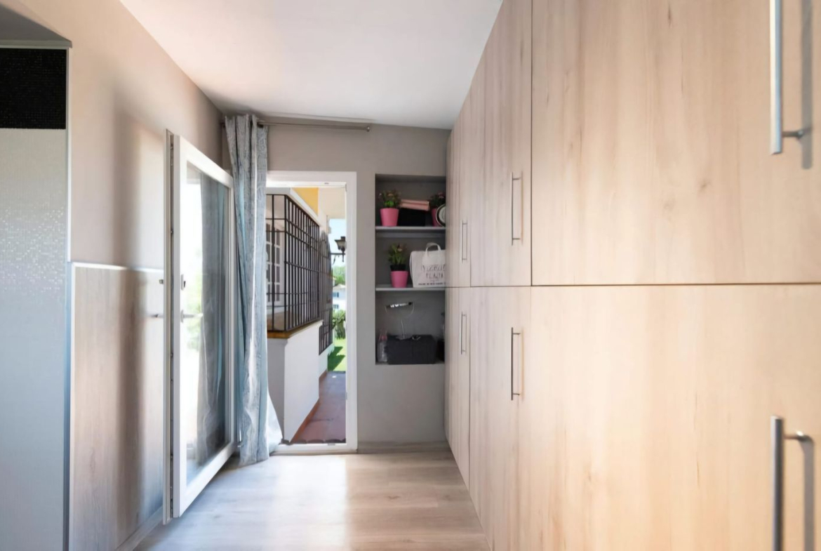 REF. SP270326RV – Inmueble en La Cala del Moral