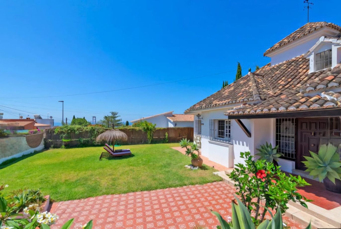 REF. SP270326RV – Inmueble en La Cala del Moral