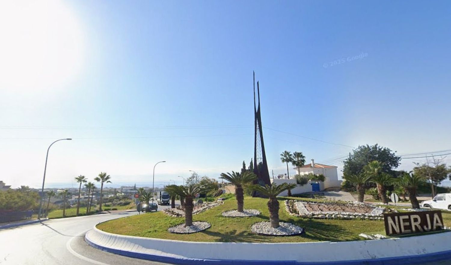 REF. DD280326NE – Inmueble en Avda Pescia – Ctra de Frigiliana