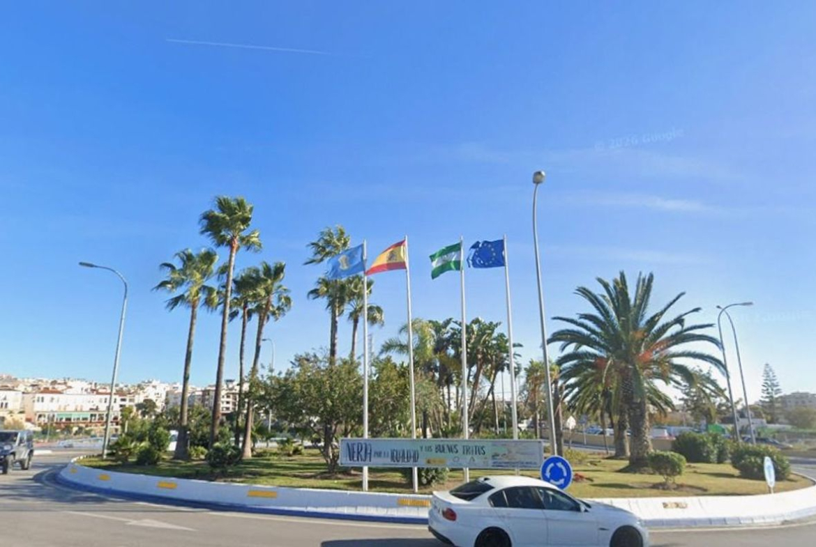 REF. DD280326NE – Inmueble en Avda Pescia – Ctra de Frigiliana