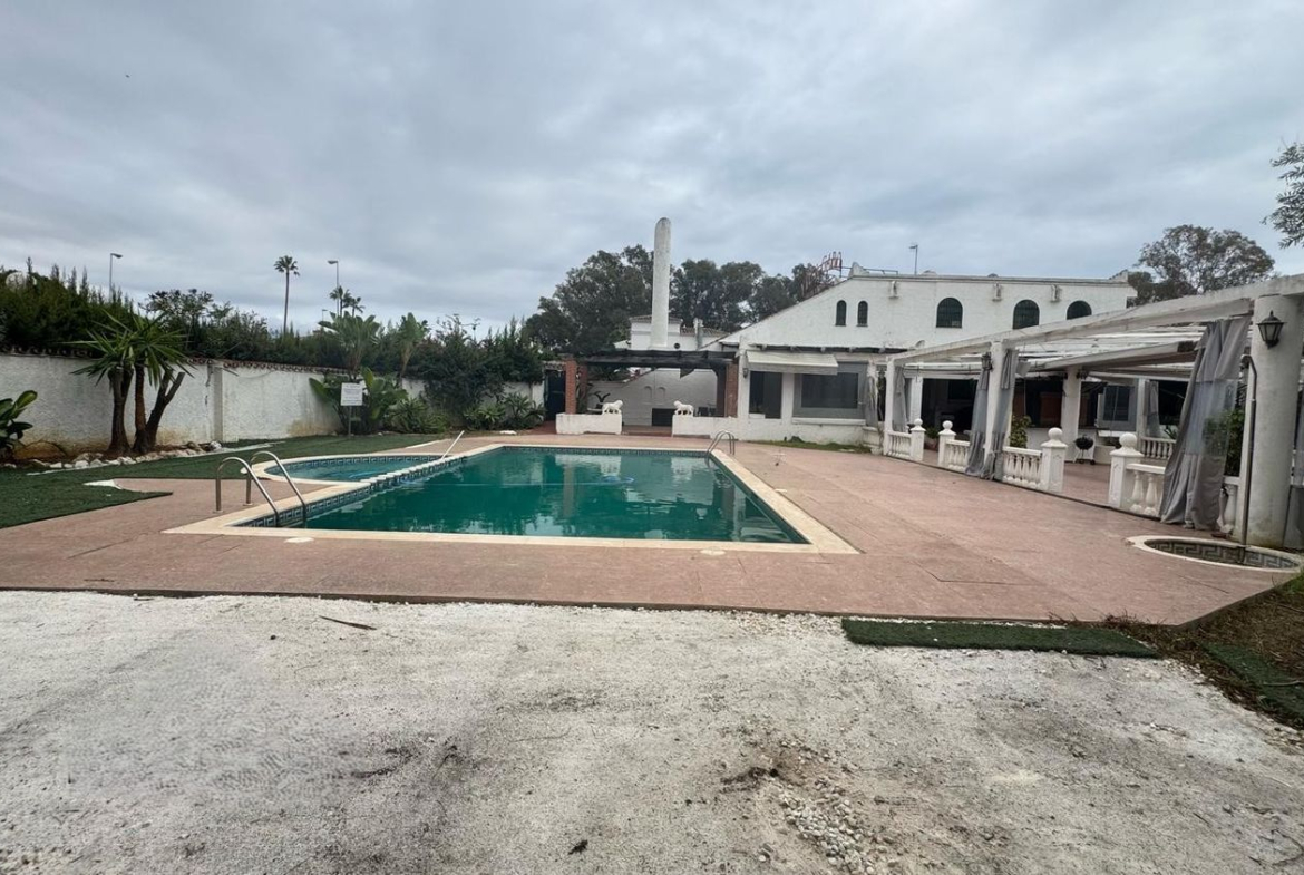 REF. LZ010426EST – Inmueble en Zona Calvario
