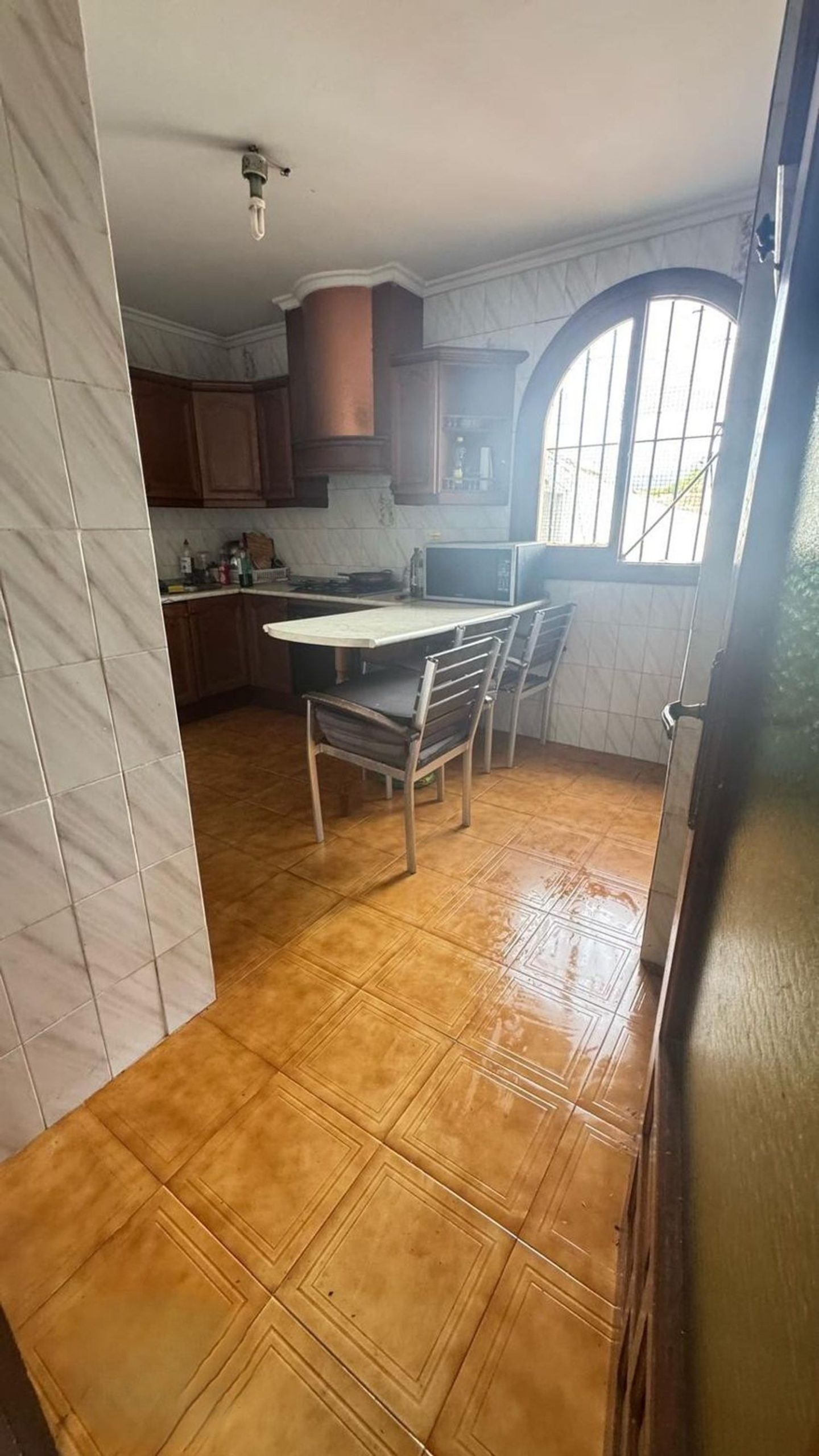 1424868704 REF. LZ010426EST – Inmueble en Zona Calvario