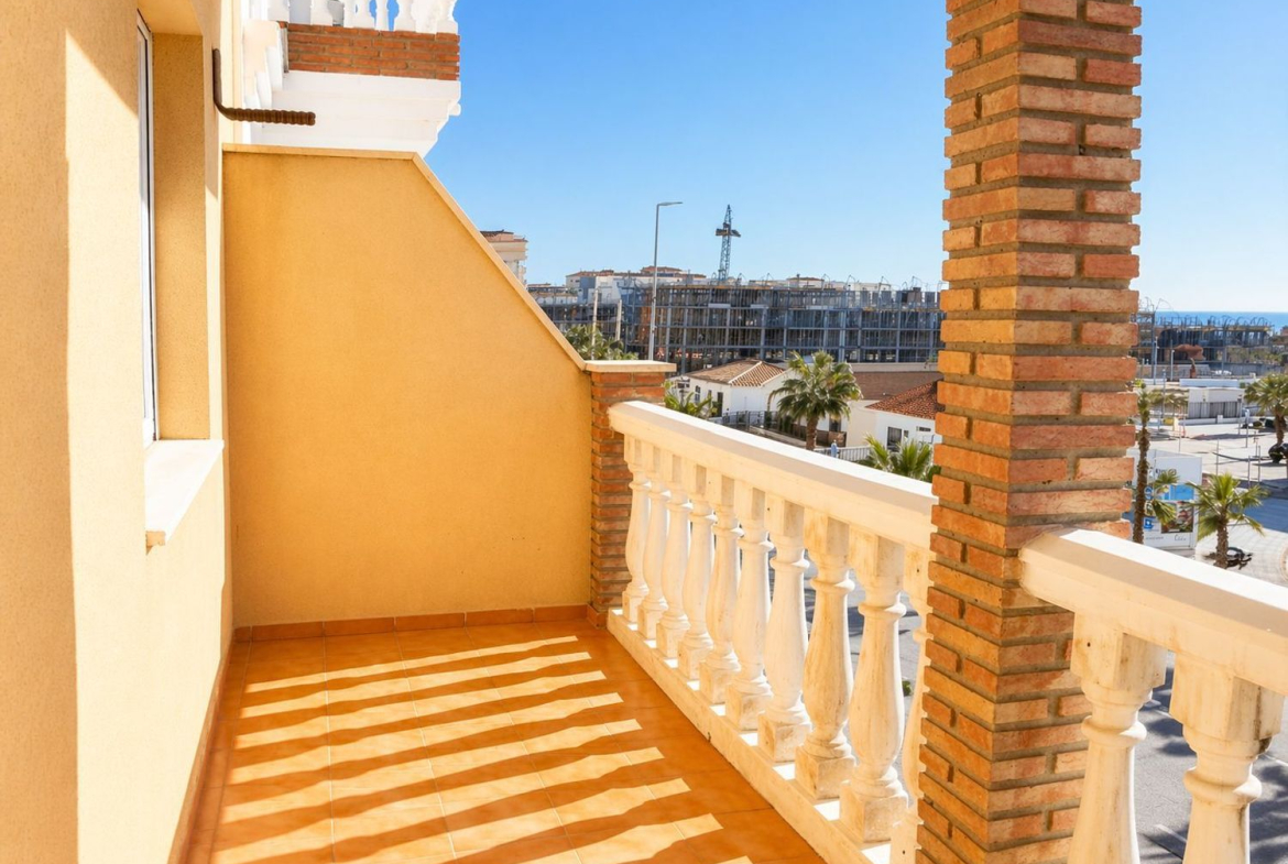 REF. DD080426TO – Inmueble en Urbanización Santa Rosa