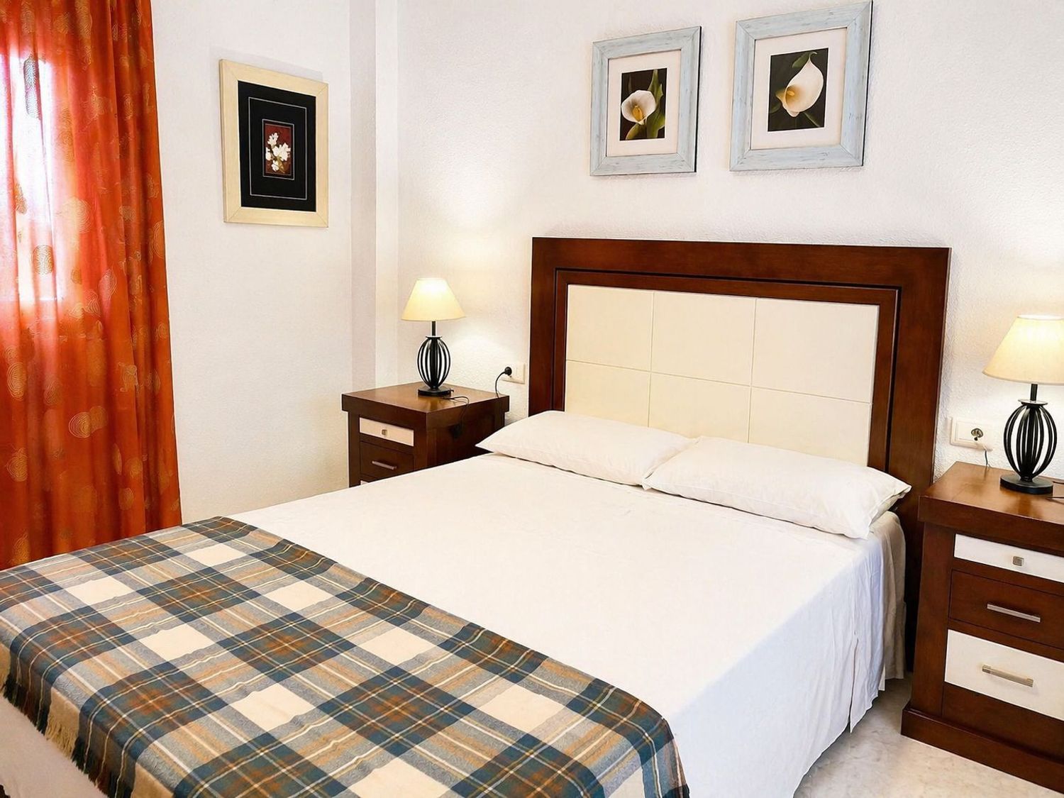 1426414090 REF. DD080426TO – Inmueble en Urbanización Santa Rosa