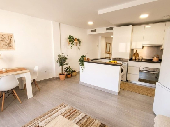 REF. DM-080725TB – Inmueble en Torre de Benagalbón