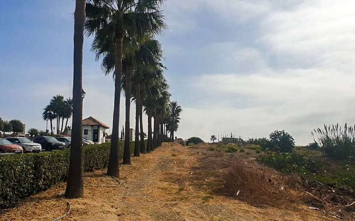 REF. LZ250426CA – Inmueble en Casares Golf – Casares del Sol