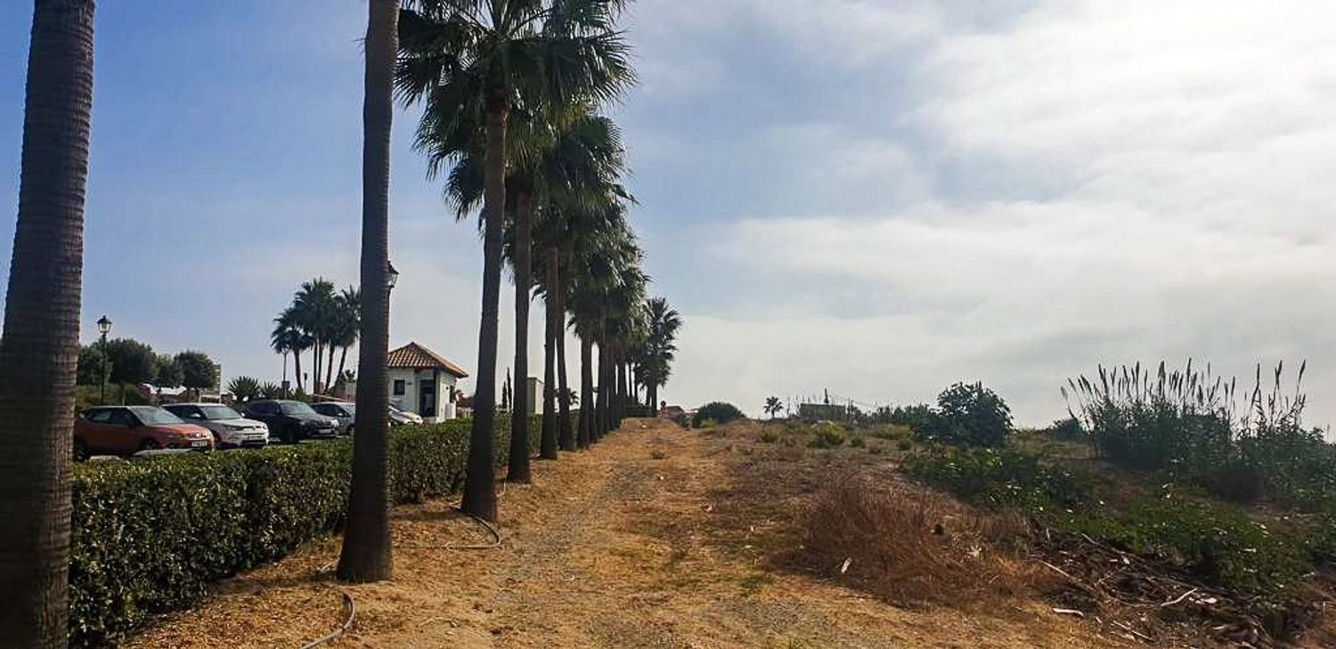 REF. LZ250426CA – Inmueble en Casares Golf – Casares del Sol