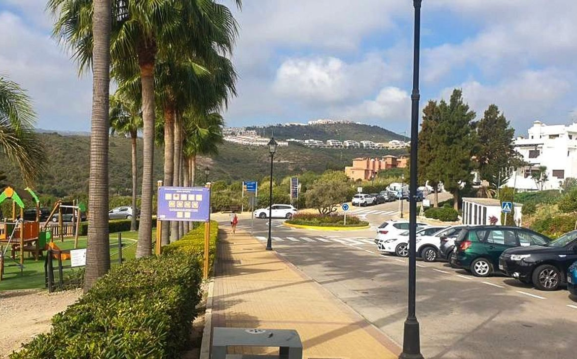REF. LZ250426CA – Inmueble en Casares Golf – Casares del Sol