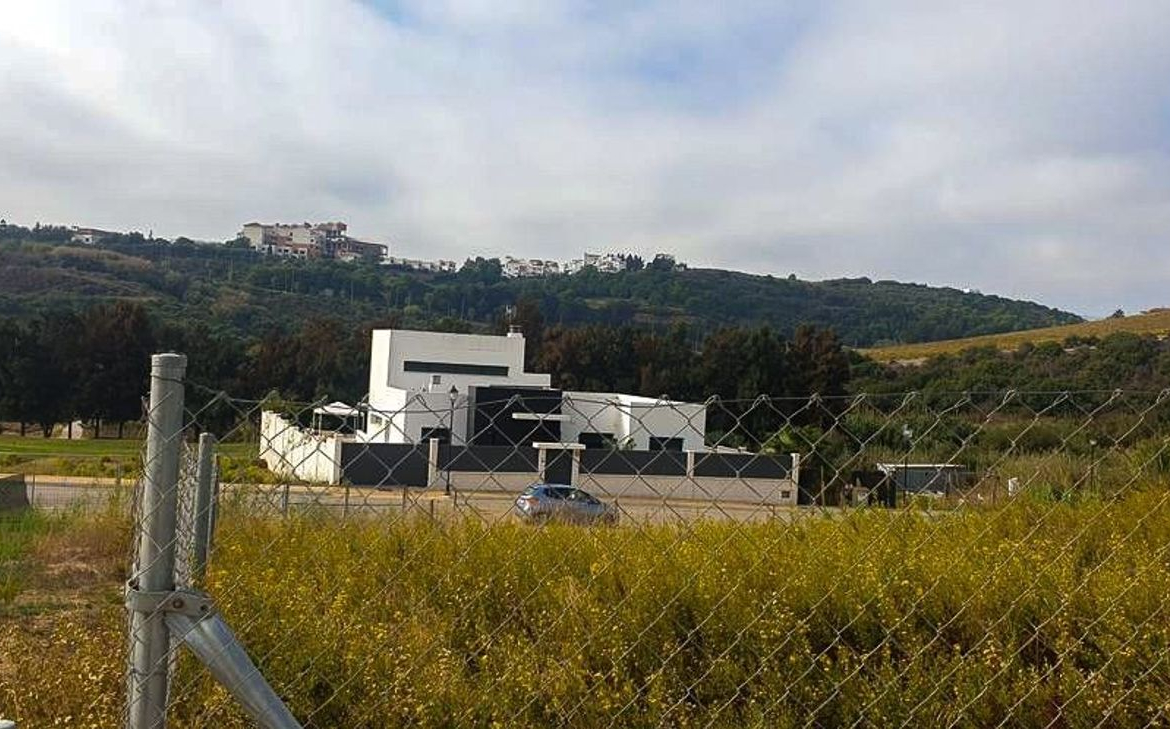 REF. LZ250426CA – Inmueble en Casares Golf – Casares del Sol