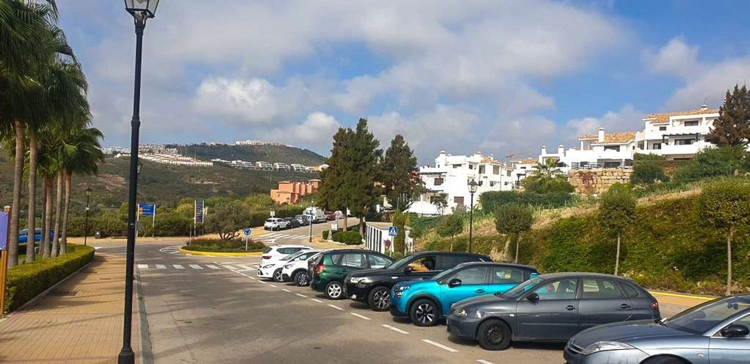REF. LZ250426CA – Inmueble en Casares Golf – Casares del Sol