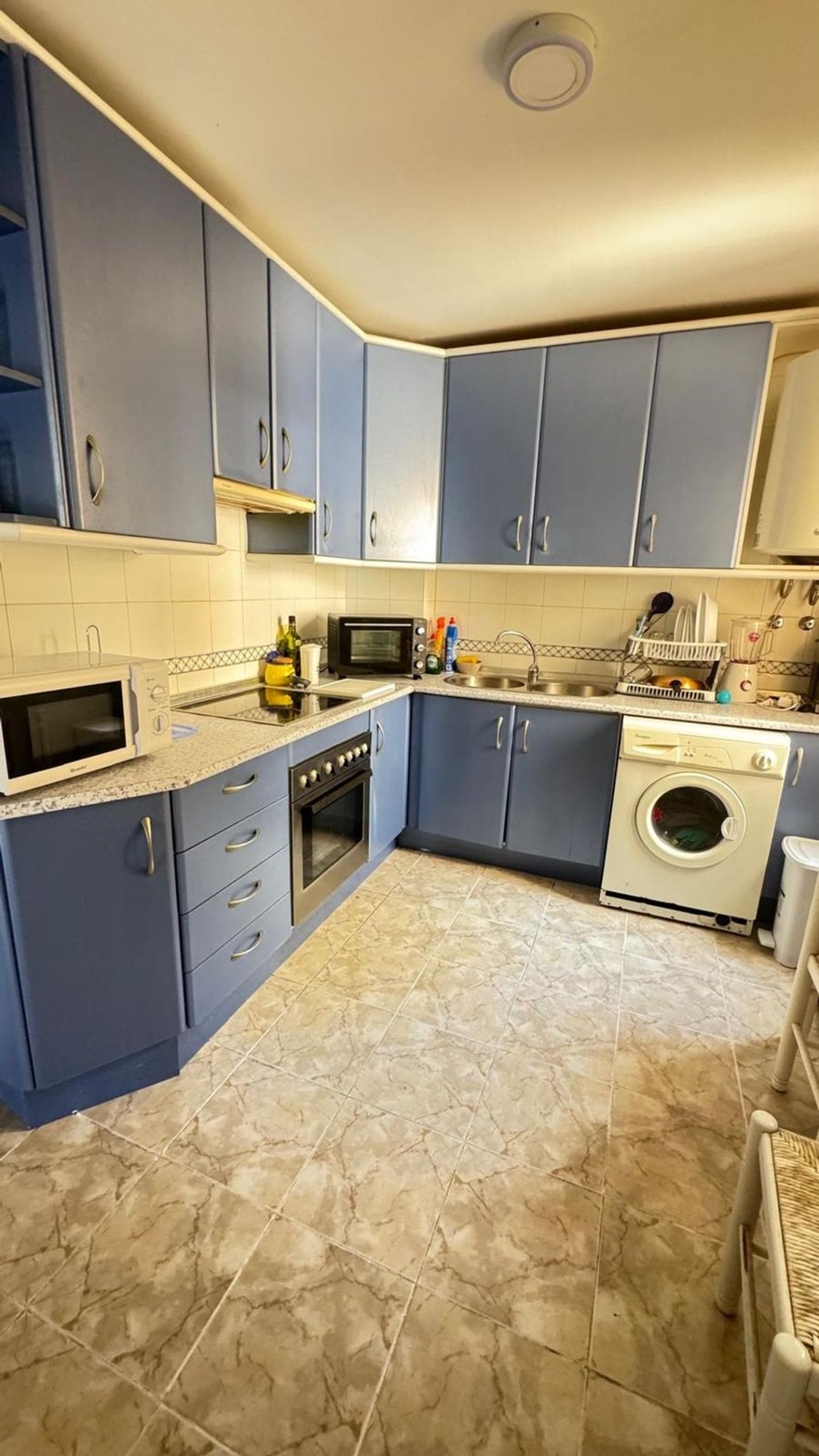 REF. LZ300426EST – Inmueble en Sierra de Estepona-Avda de Andalucia