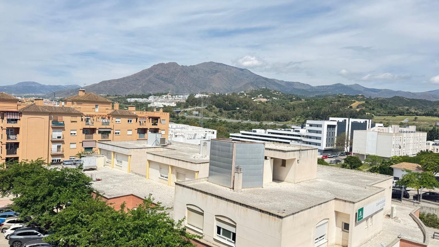 REF. LZ300426EST – Inmueble en Sierra de Estepona-Avda de Andalucia