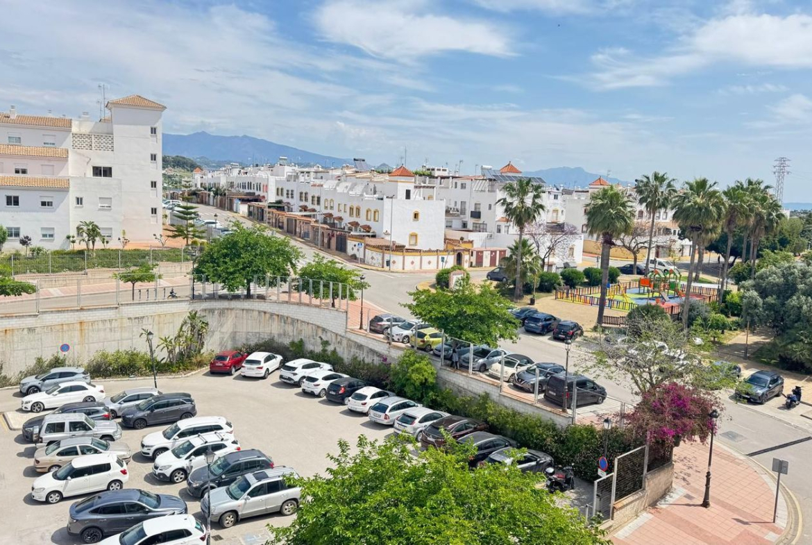 REF. LZ300426EST – Inmueble en Sierra de Estepona-Avda de Andalucia