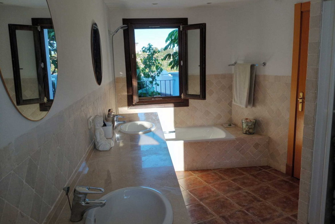 REF. LZ130526EST – Inmueble en Paraiso-Barronal