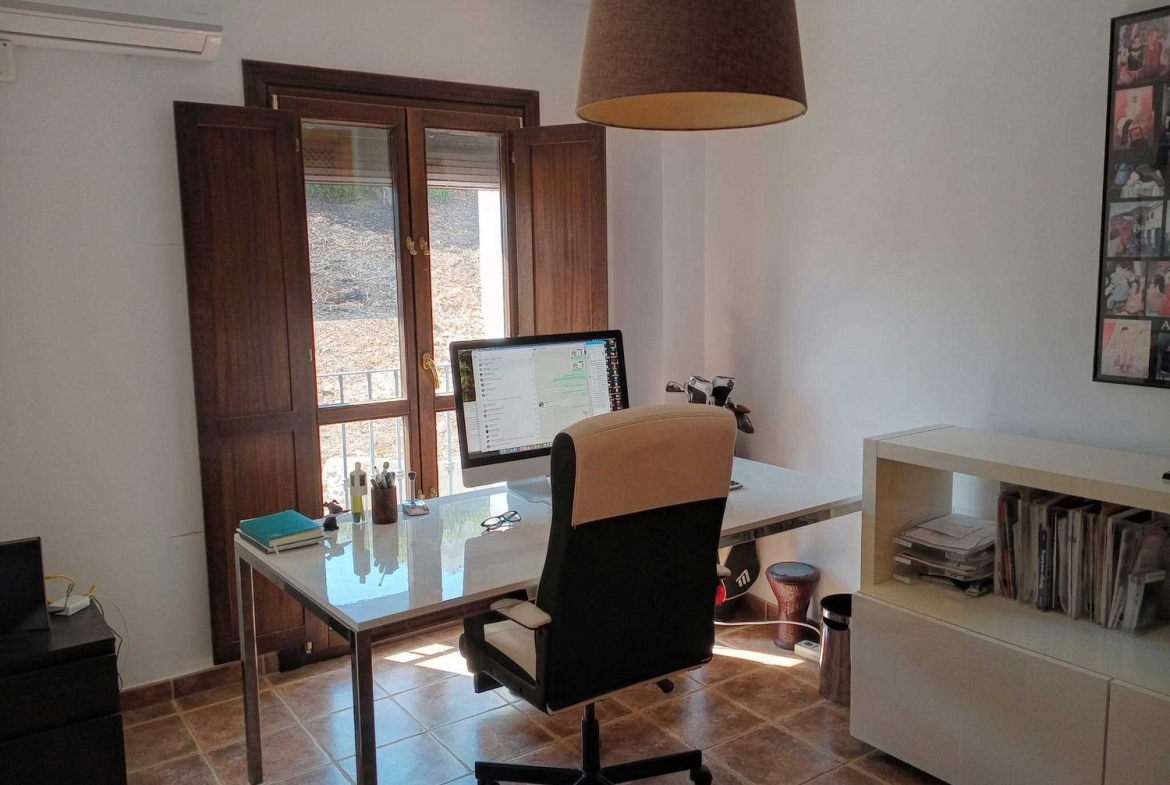 REF. LZ130526EST – Inmueble en Paraiso-Barronal