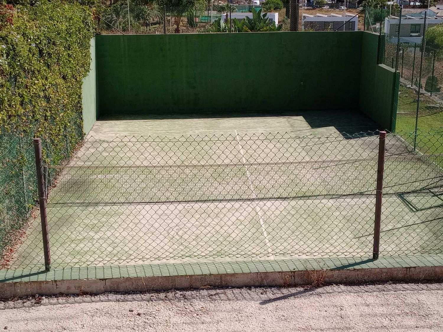 REF. LZ130526EST – Inmueble en Paraiso-Barronal