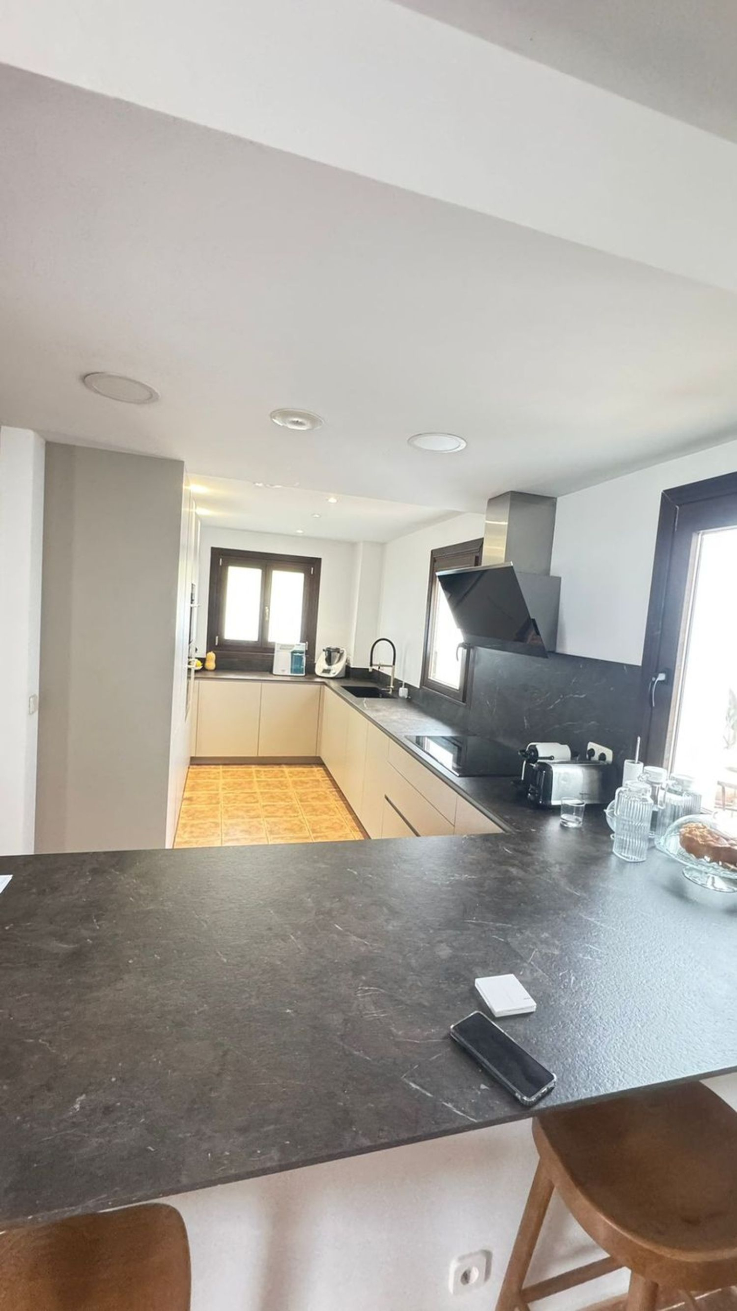 REF. LZ130526EST – Inmueble en Paraiso-Barronal