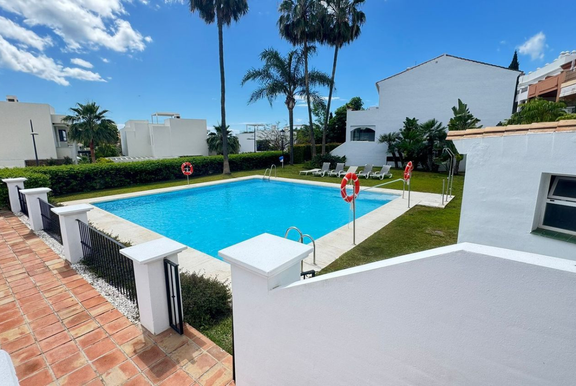 REF. LZ130526EST – Inmueble en Paraiso-Barronal