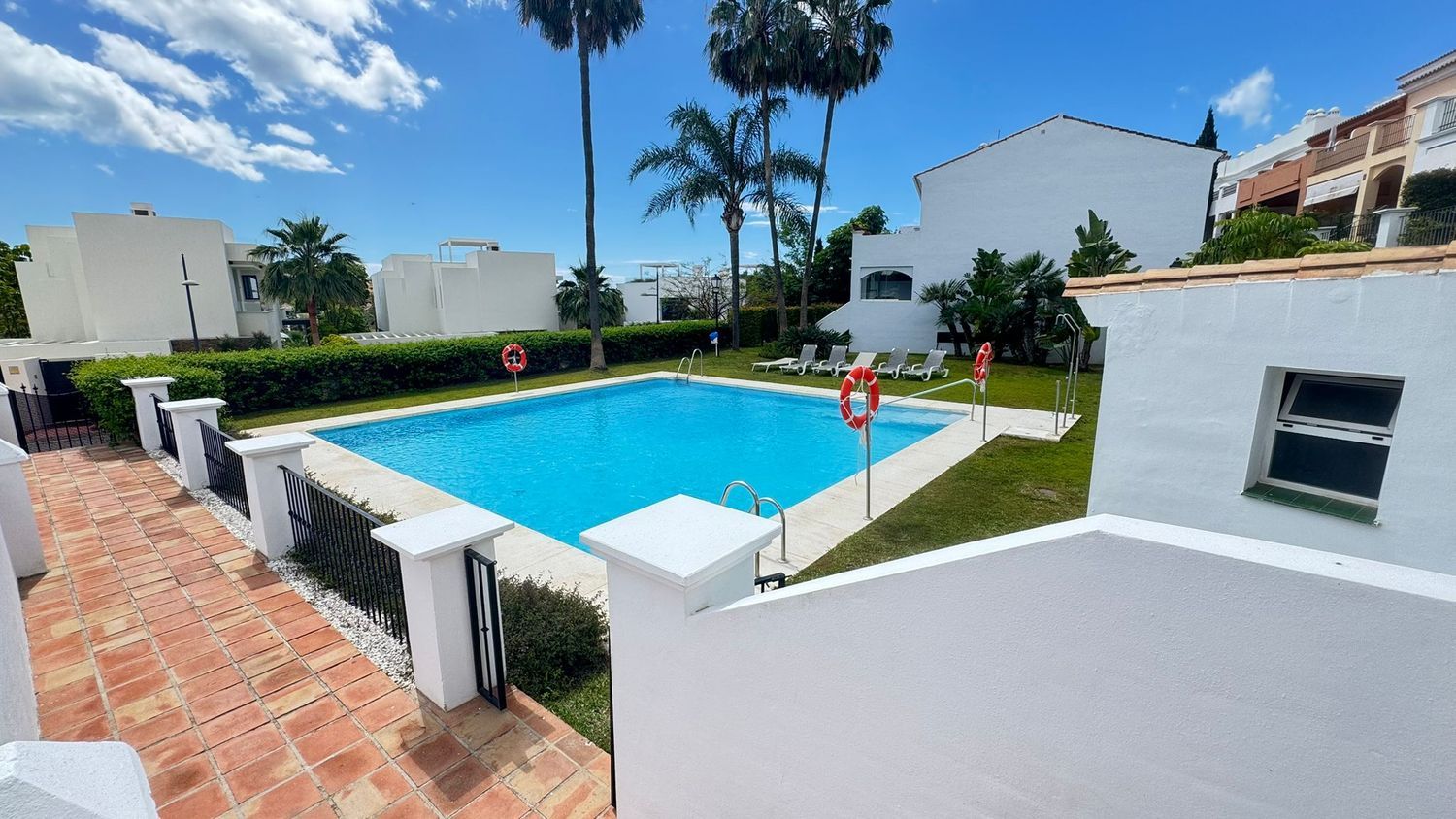 REF. LZ130526EST – Inmueble en Paraiso-Barronal