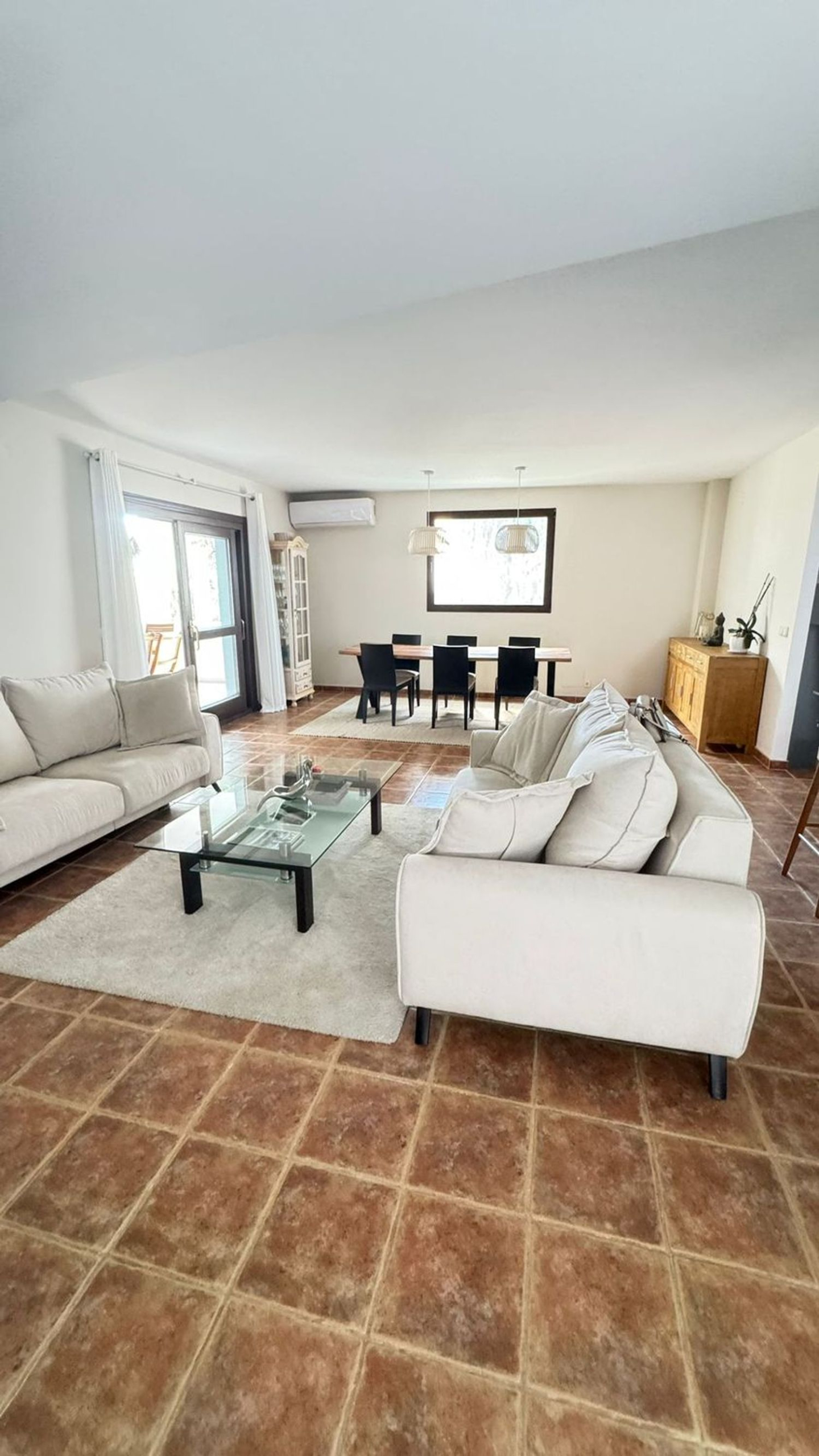 REF. LZ130526EST – Inmueble en Paraiso-Barronal