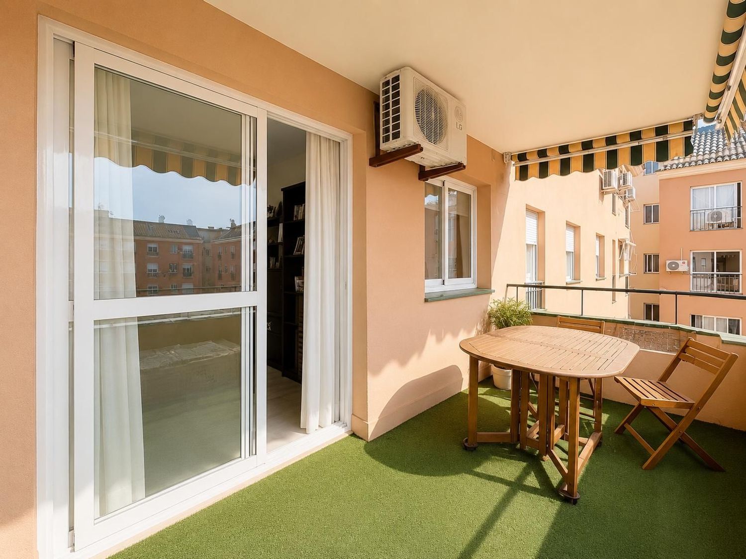 REF. LZ030626SAB – Inmueble en San Luis de Sabinillas