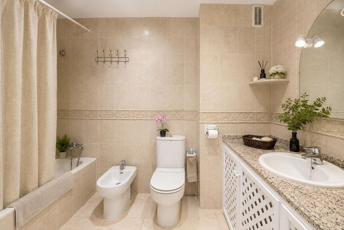 REF. LZ030626SAB – Inmueble en San Luis de Sabinillas