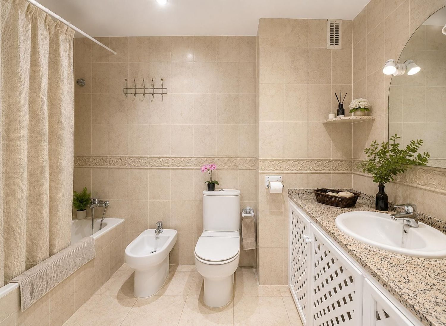 REF. LZ030626SAB – Inmueble en San Luis de Sabinillas