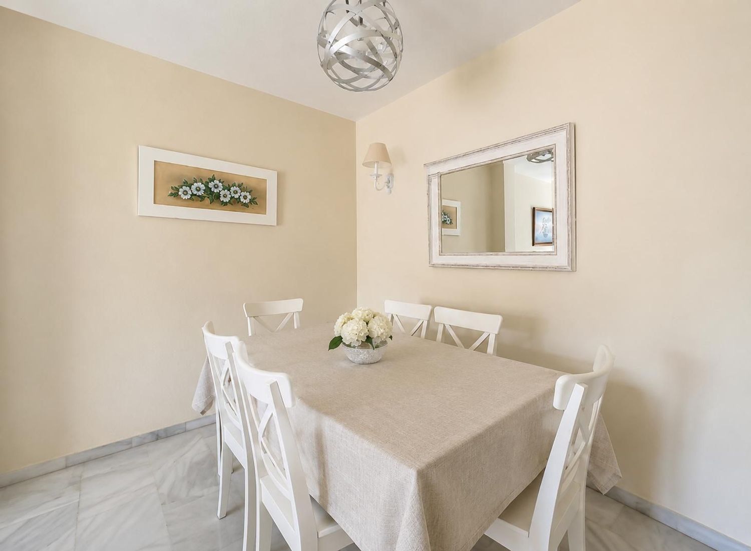 REF. LZ030626SAB – Inmueble en San Luis de Sabinillas
