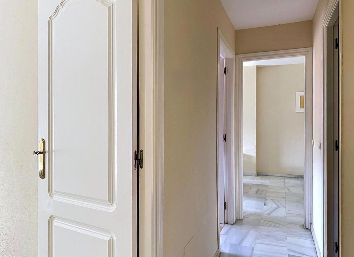 REF. LZ030626SAB – Inmueble en San Luis de Sabinillas