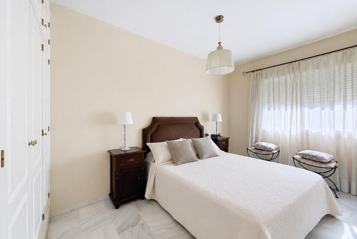 REF. LZ030626SAB – Inmueble en San Luis de Sabinillas