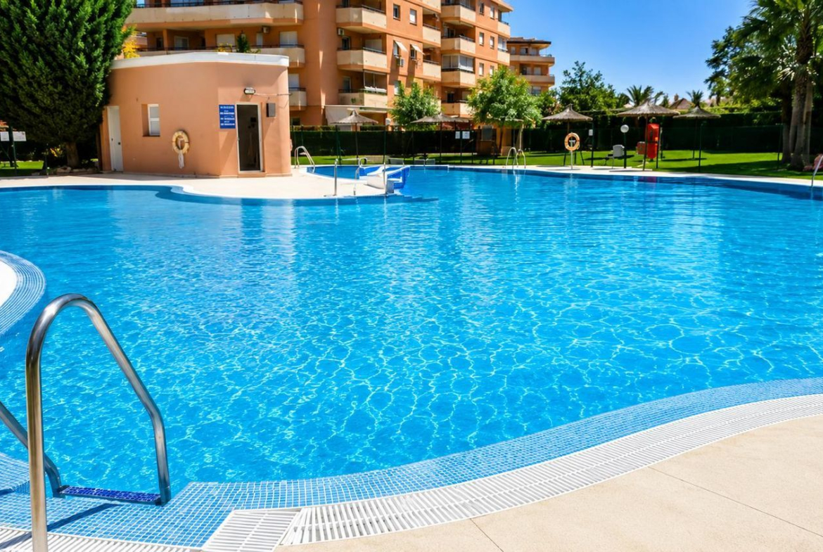 REF. LZ030626SAB – Inmueble en San Luis de Sabinillas