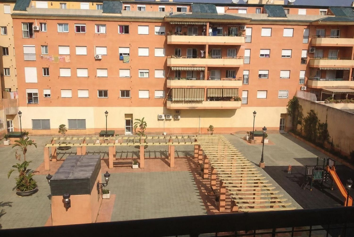 REF. LZ030626SAB – Inmueble en San Luis de Sabinillas