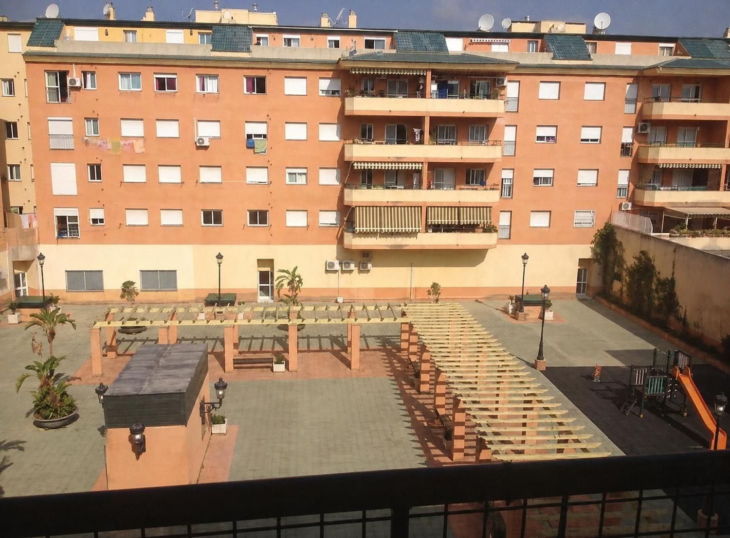 REF. LZ030626SAB – Inmueble en San Luis de Sabinillas