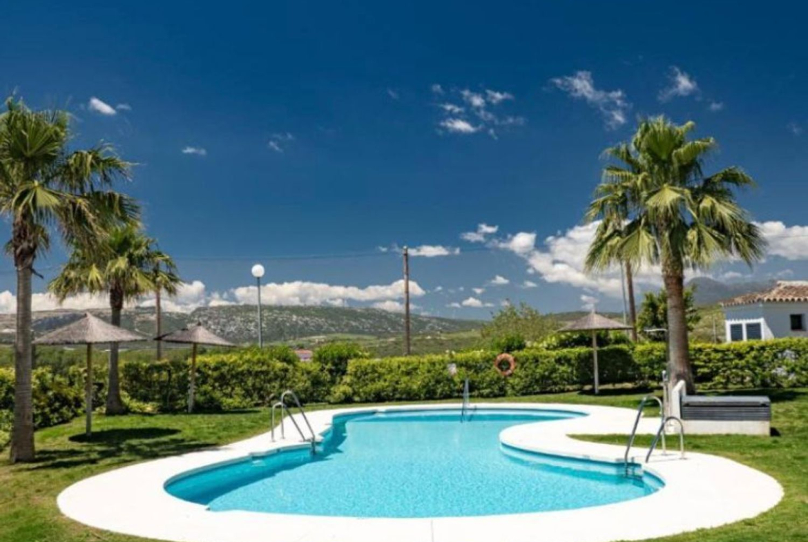 REF. LZ150626CA – Inmueble en Bahía de Casares