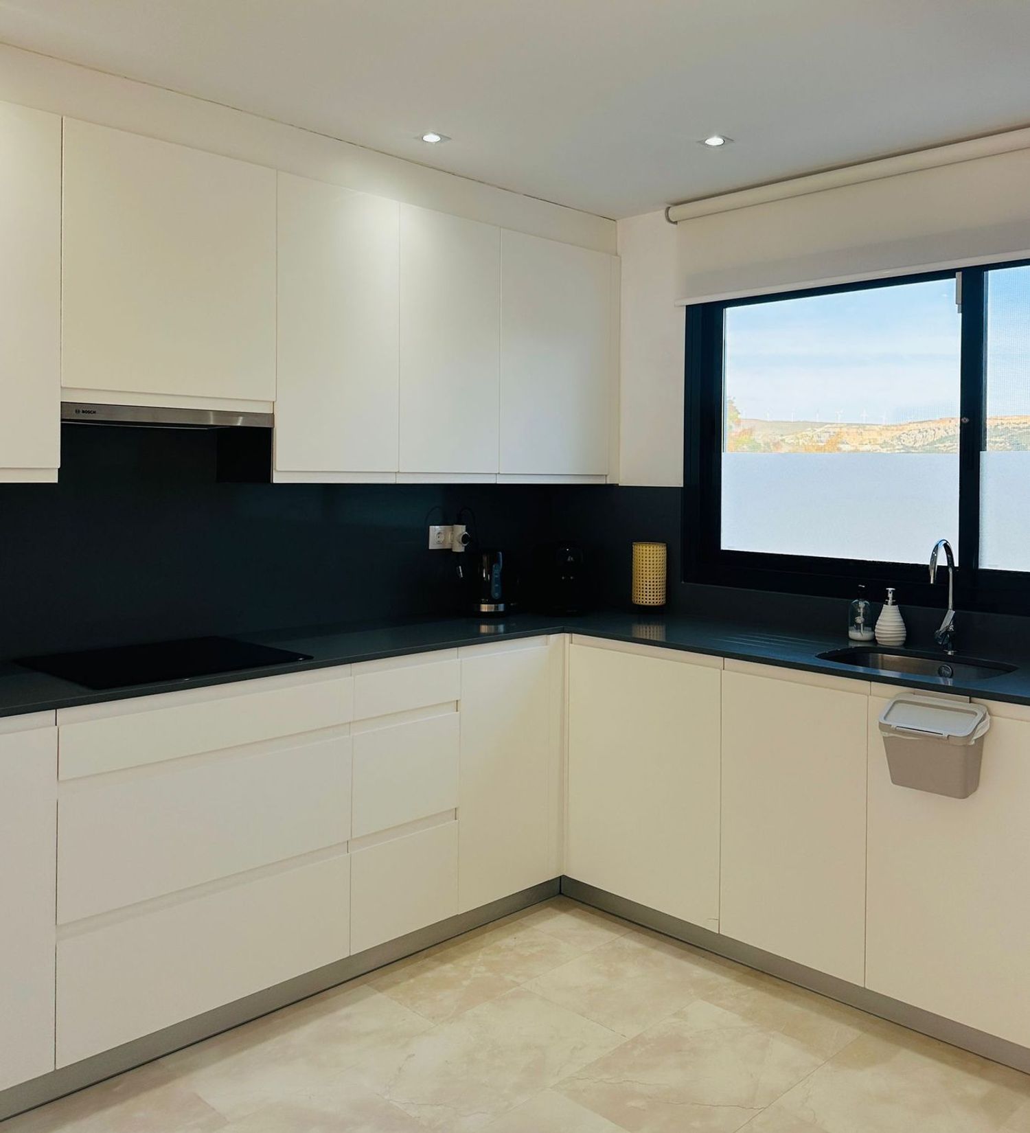 1447611059 REF. LZ150626CA – Inmueble en Bahía de Casares