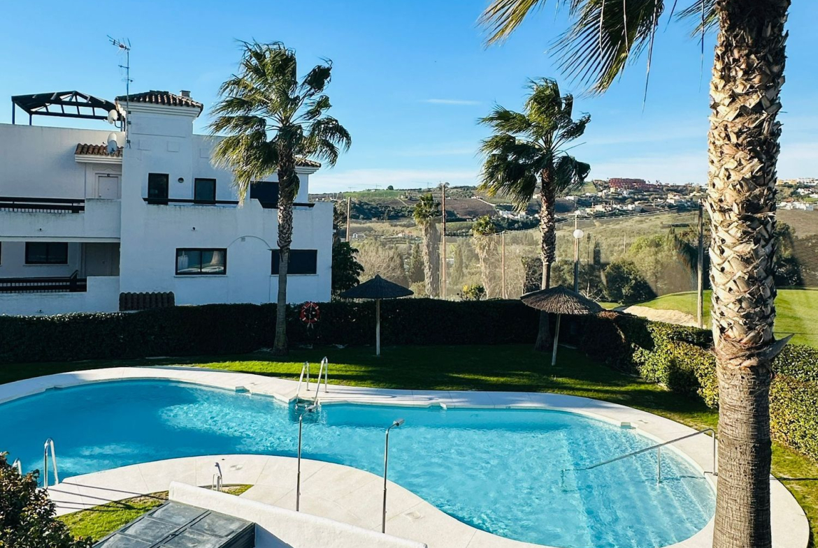 REF. LZ150626CA – Inmueble en Bahía de Casares