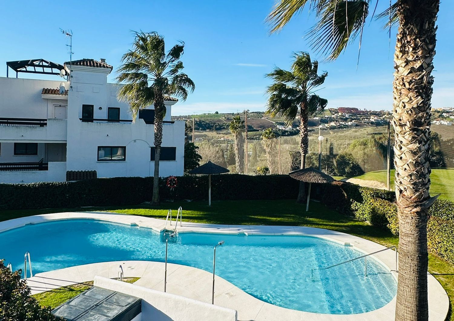 1447611076 REF. LZ150626CA – Inmueble en Bahía de Casares