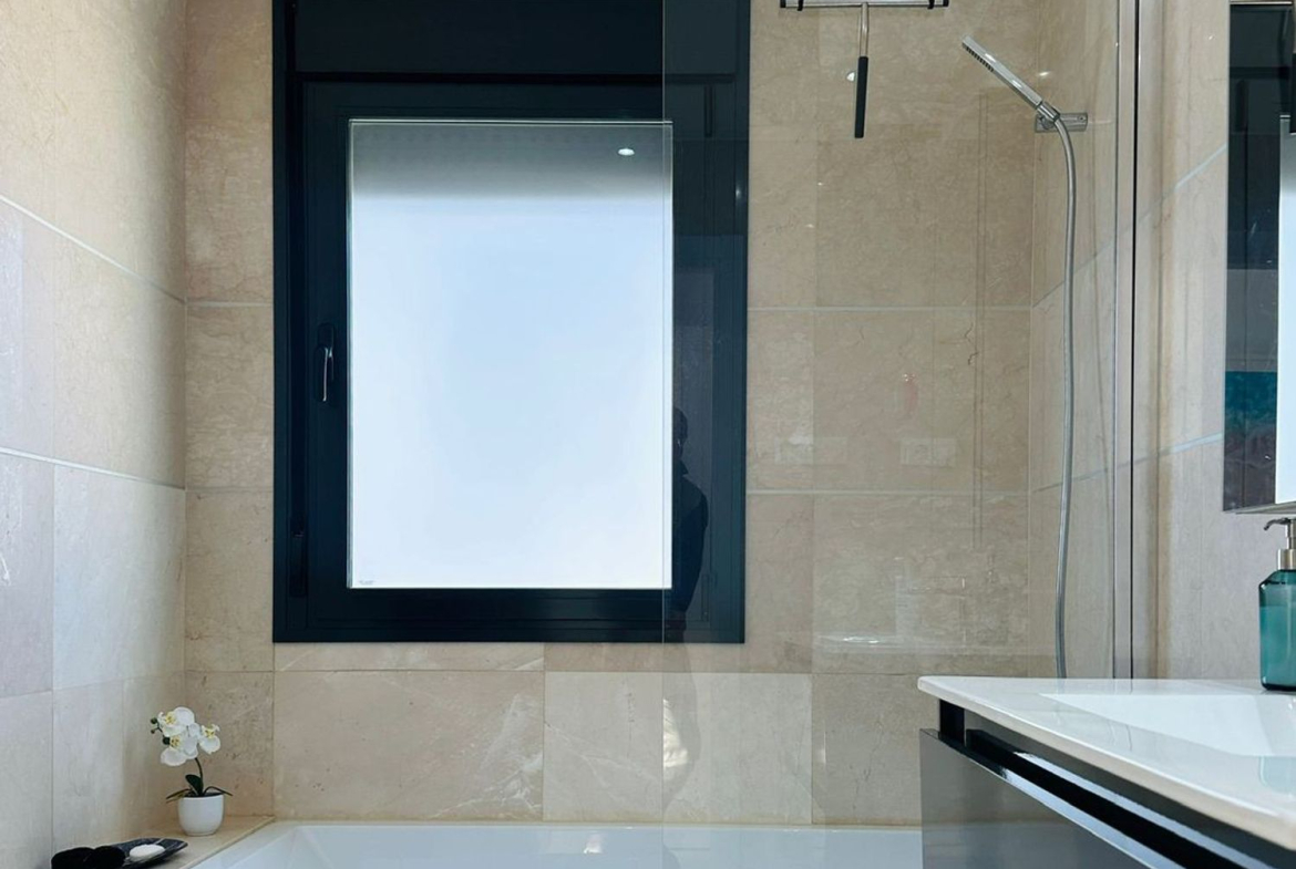 REF. LZ150626CA – Inmueble en Bahía de Casares